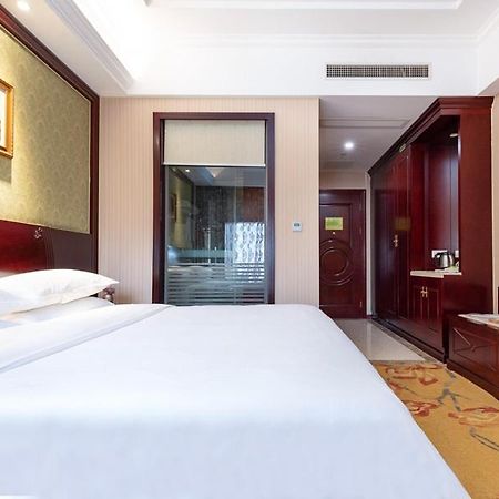 Vienna Hotel Shanghai Songjiang Wanda Экстерьер фото